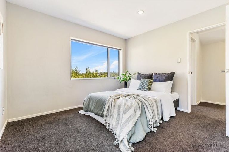 Photo of property in 75b Pleasant Road, Glen Eden, Auckland, 0602