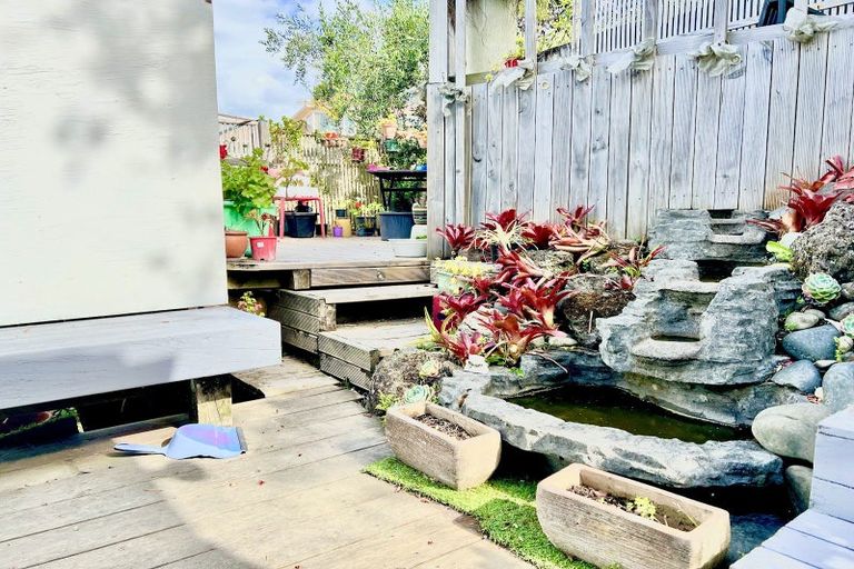 Photo of property in 1/3 Pelican Lane, Unsworth Heights, Auckland, 0632