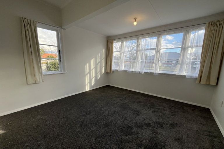 Photo of property in 49 Ihle Street, Terrace End, Palmerston North, 4410