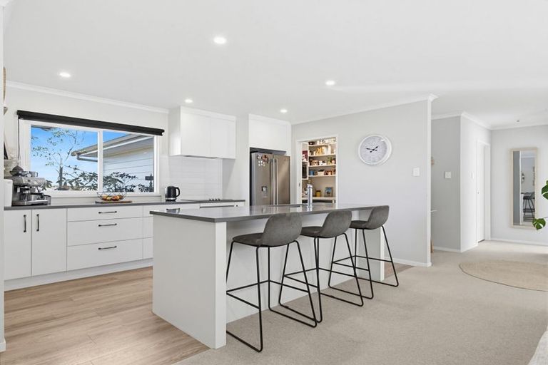 Photo of property in 5 Karanema Place, Coastlands, Whakatane, 3120