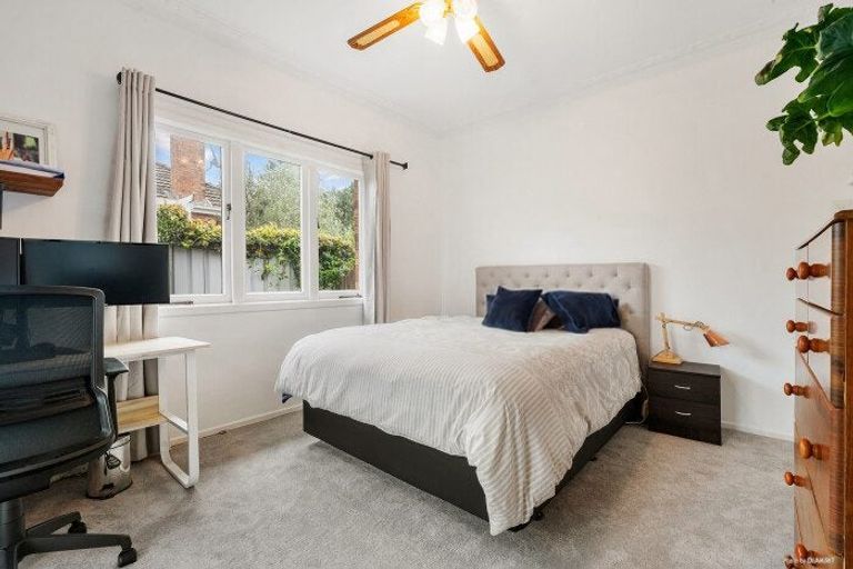 Photo of property in 11 Owens Road, Waiuku, 2123