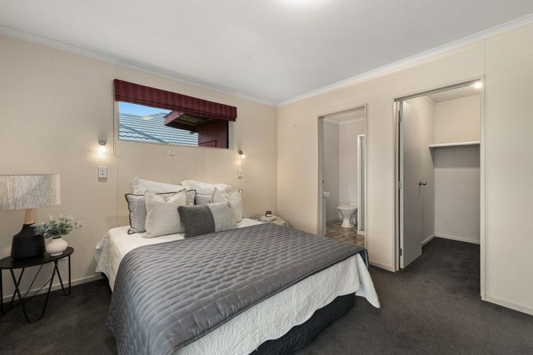 Photo of property in 21 Brooklyn Heights Drive, Kelvin Grove, Palmerston North, 4414