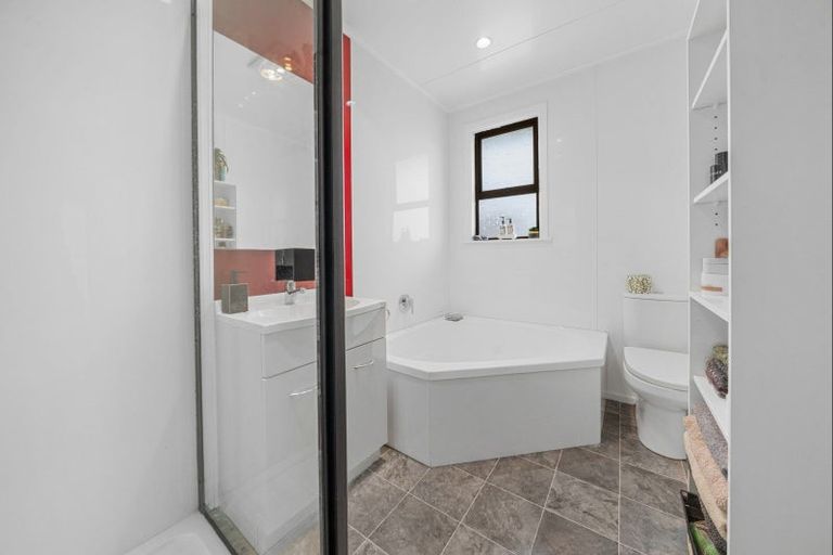 Photo of property in 28 Kingsford Street, Bell Block, New Plymouth, 4312