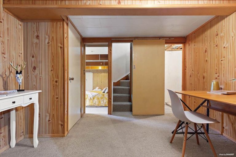 Photo of property in 28 Hilling Street, Titirangi, Auckland, 0604