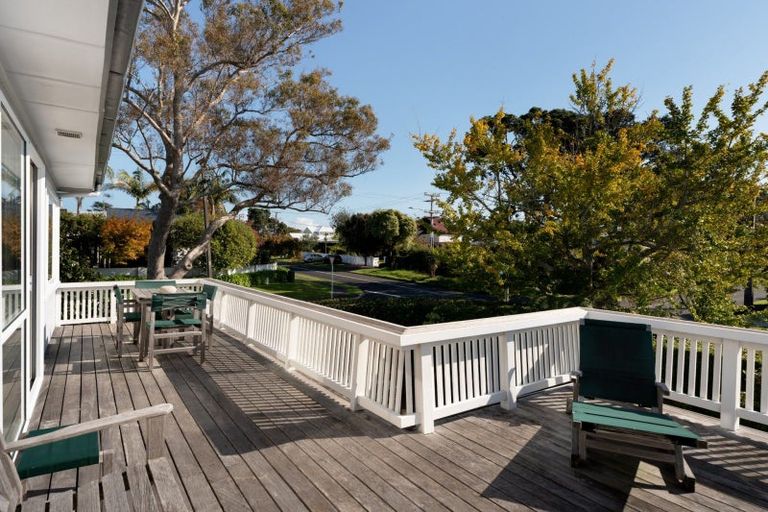 Photo of property in 43 Hinewa Road, Otumoetai, Tauranga, 3110