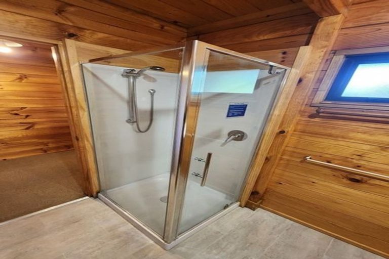 Photo of property in 207a Kawaha Point Road, Kawaha Point, Rotorua, 3010