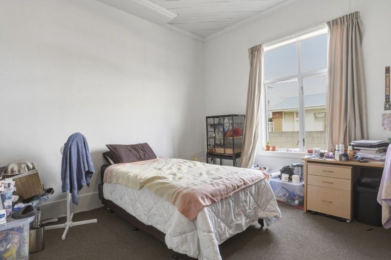 Photo of property in 76 Bay View Road, South Dunedin, Dunedin, 9012