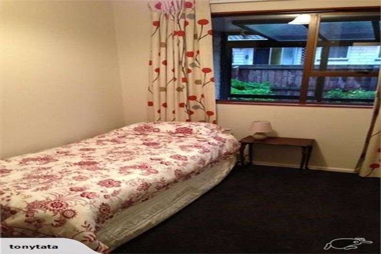 Photo of property in 23 Chipping Lane, Redwood, Christchurch, 8051