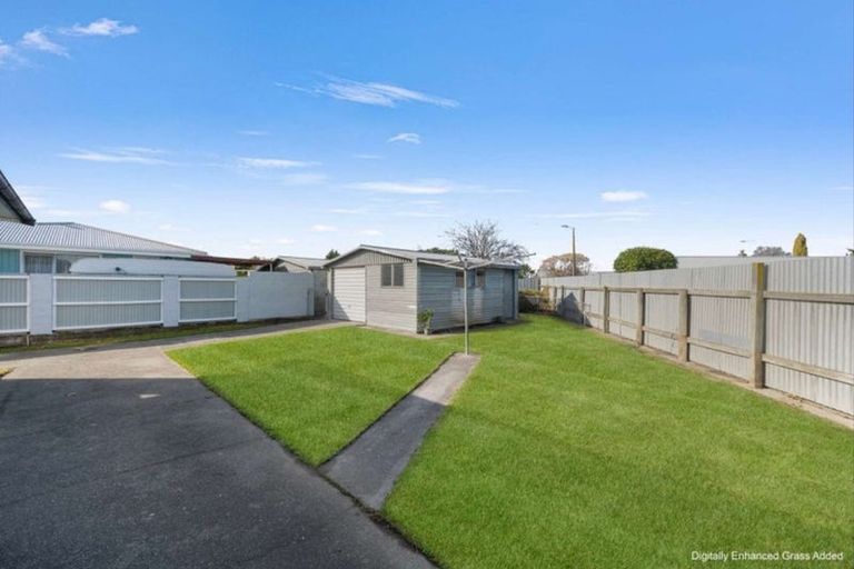 Photo of property in 17 Tait Drive, Greenmeadows, Napier, 4112