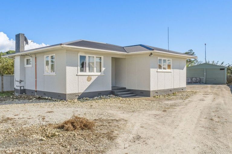 Photo of property in 16 Ruawai Wharf Road, Ruawai, 0530