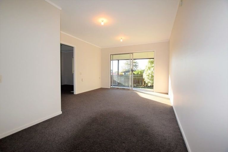 Photo of property in 6 Hiseman Lane, Henderson, Auckland, 0612