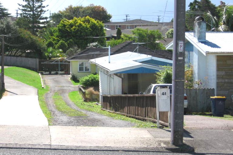 Photo of property in 41 Golf Road, New Lynn, Auckland, 0600