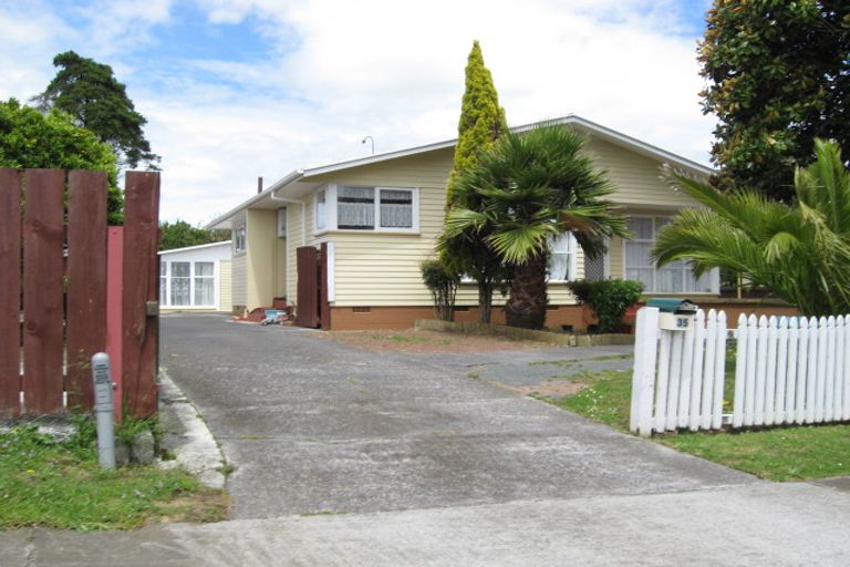 Photo of property in 35 Friesian Drive, Mangere, Auckland, 2022