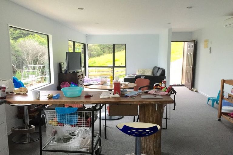 Photo of property in 2 Shirley Road, Parau, Auckland, 0604