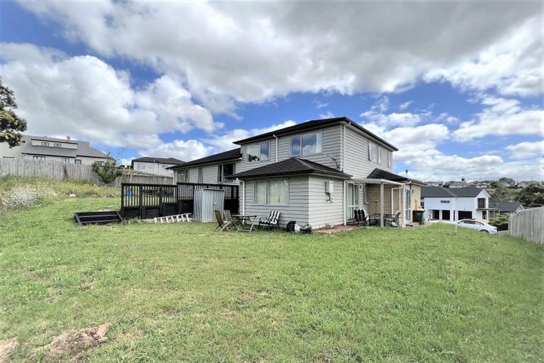 Photo of property in 27 Mantra Road, Massey, Auckland, 0614