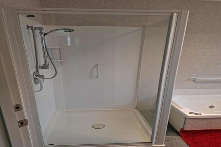 Photo of property in 120 Newcastle Street, Windsor, Invercargill, 9810