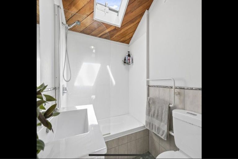 Photo of property in Metro Apartments, 18/220 Thorndon Quay, Pipitea, Wellington, 6011