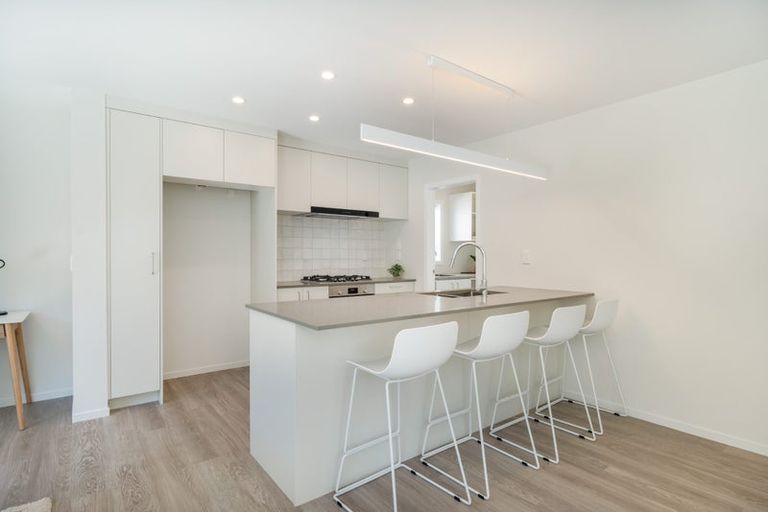 Photo of property in 41 Farnworth Terrace, Glenside, Wellington, 6037