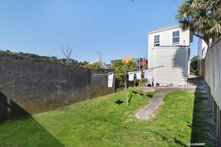 Photo of property in 30 Drummond Street, Mount Cook, Wellington, 6021