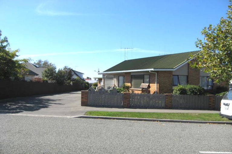 Photo of property in 2/89 Avenue Road, West End, Timaru, 7910