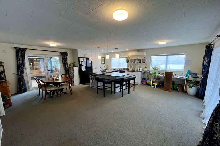 Photo of property in 7a Choice Avenue, Henderson, Auckland, 0612