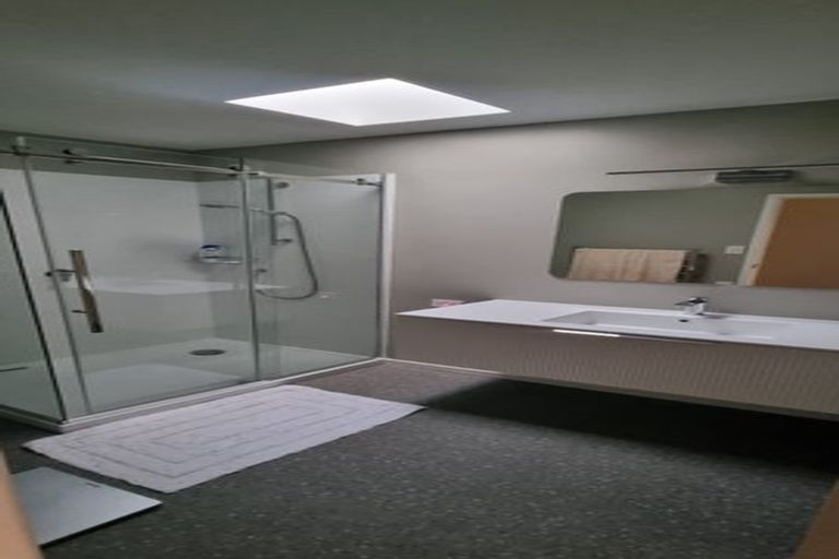 Photo of property in 1/9 Napoleon Avenue, Milford, Auckland, 0620