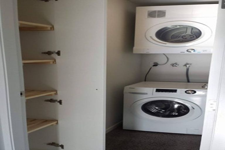 Photo of property in 2 Taiaroa Street, Strathmore Park, Wellington, 6022