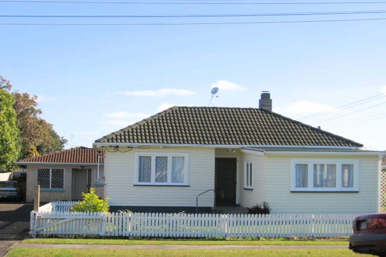 Photo of property in 18a Grove Road, Papakura, 2110