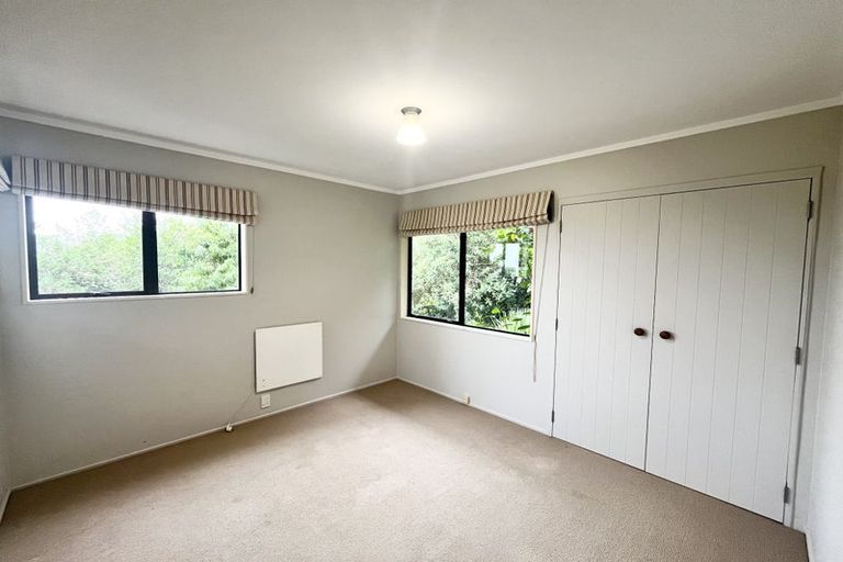 Photo of property in 43 Rosecamp Road, Beach Haven, Auckland, 0626