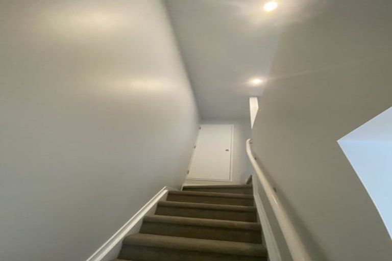 Photo of property in 33 Hinonga Loop, Silverdale, 0932