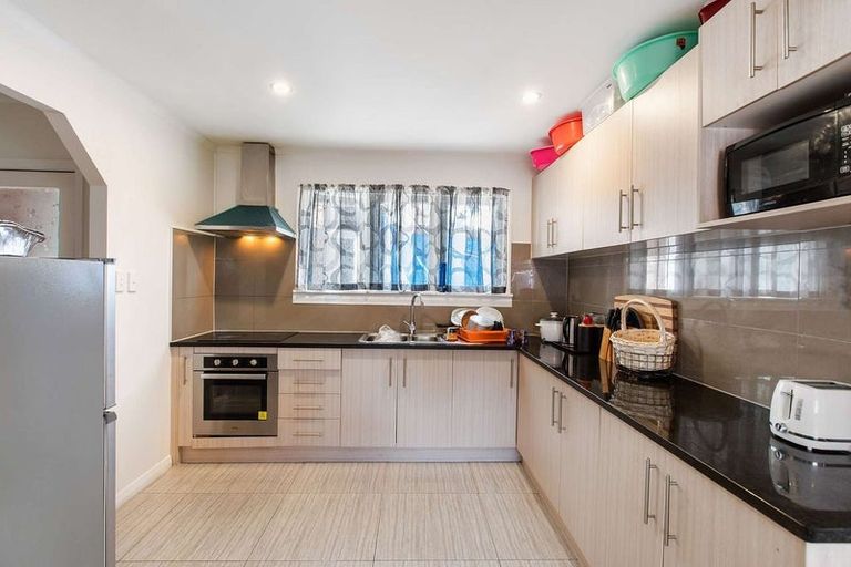 Photo of property in 21 Margaret Road, Papatoetoe, Auckland, 2025