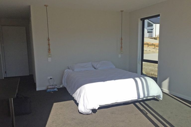 Photo of property in 7 Little Alpha Loop, Wanaka, 9305