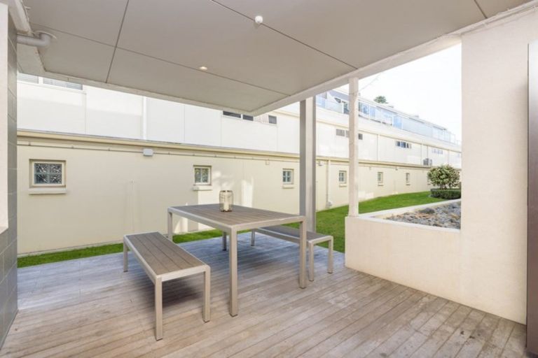 Photo of property in 5/48 Marine Parade, Mount Maunganui, 3116