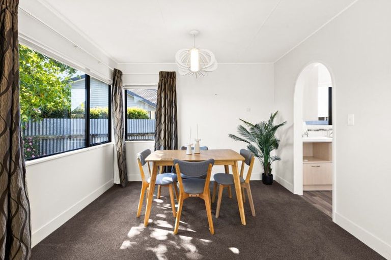 Photo of property in 1/24 Peddie Street, Taradale, Napier, 4112