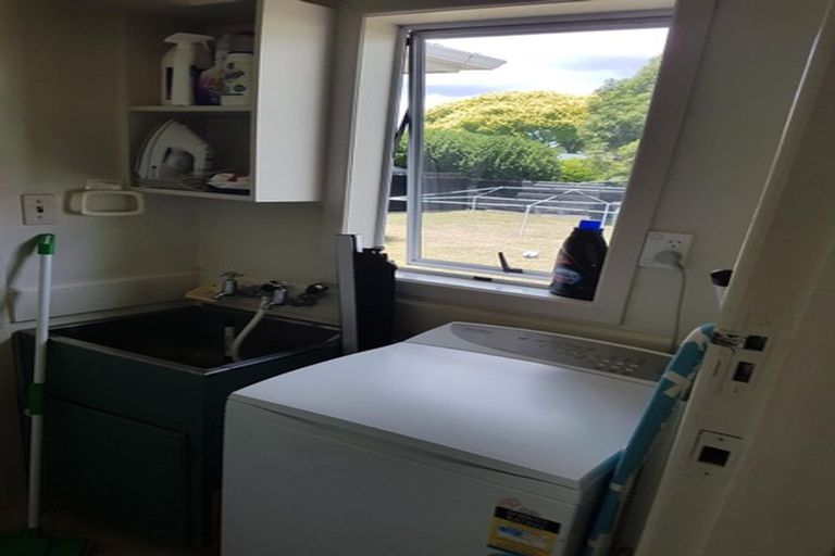 Photo of property in 32 Youngs Road, Papakura, 2110