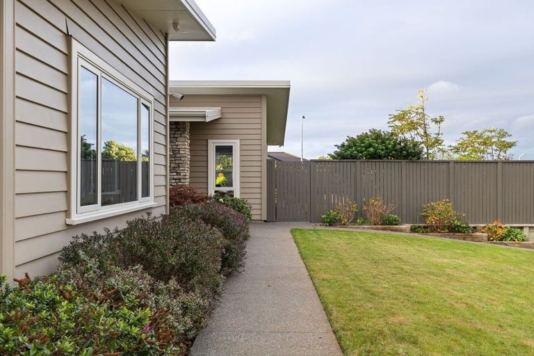Photo of property in 3 Silicon Way, Fitzherbert, Palmerston North, 4410