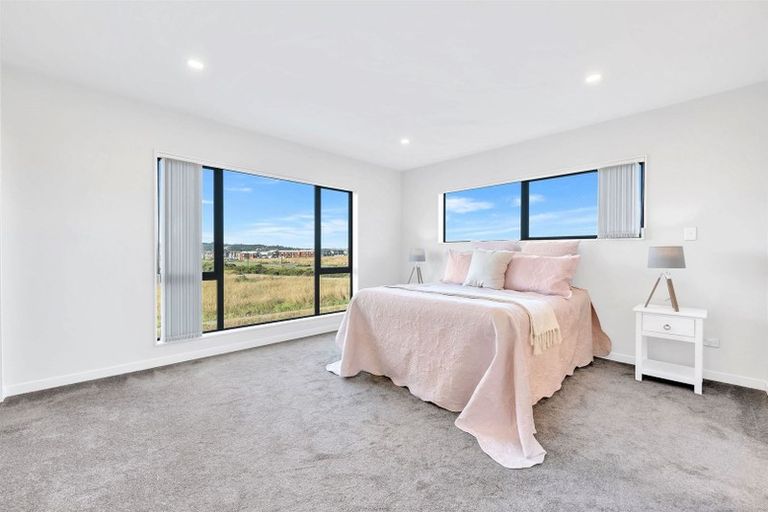Photo of property in 6 Hinoki Way, Flat Bush, Auckland, 2019