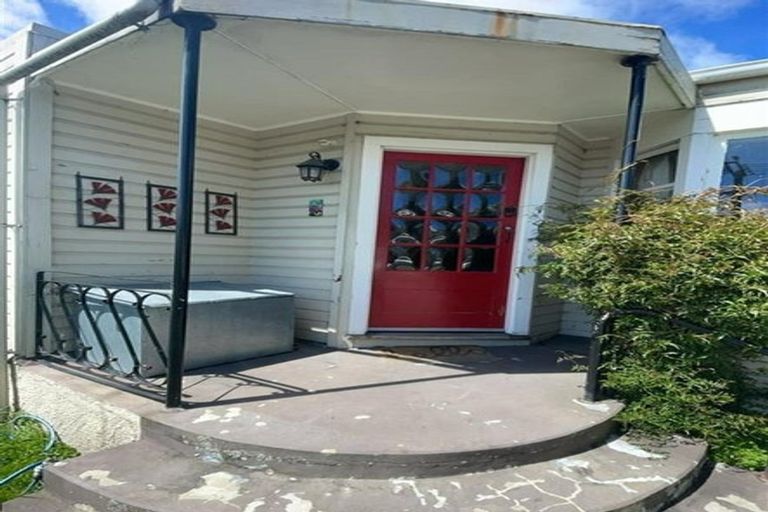 Photo of property in 16 Forbes Street, Balaclava, Dunedin, 9011