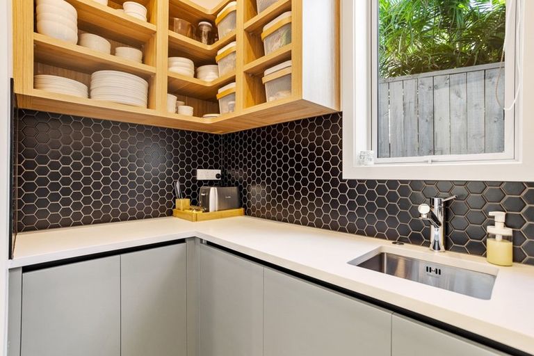 Photo of property in 28e Ian Morrison Road, Hobsonville, Auckland, 0616