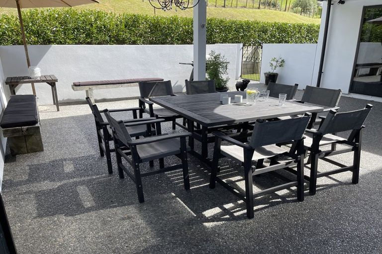 Photo of property in 14 Lakeview Terrace, Taradale, Napier, 4112