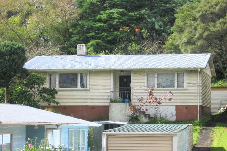 Photo of property in 1/40 Millbrook Road, Henderson, Auckland, 0612