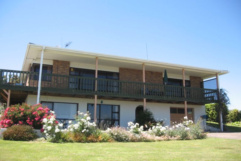 Photo of property in 14 Ngaparaoa Drive, Maketu, 3189
