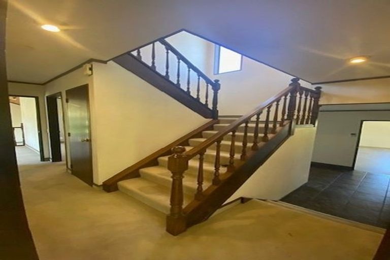 Photo of property in 3 Aintree Grove, Churton Park, Wellington, 6037