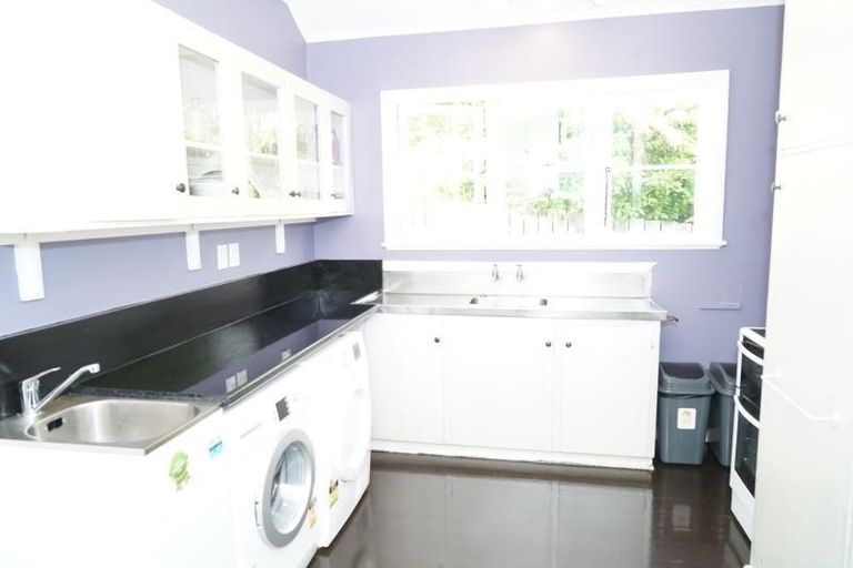 Photo of property in 56 Sunshine Avenue, Karori, Wellington, 6012