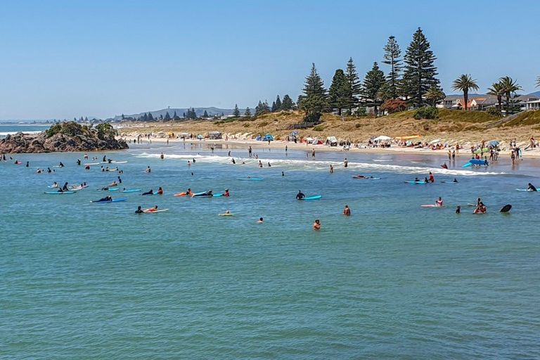 Photo of property in 45 Marine Parade, Mount Maunganui, 3116