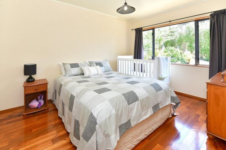 Photo of property in 166 Rimmer Road, Helensville, 0875