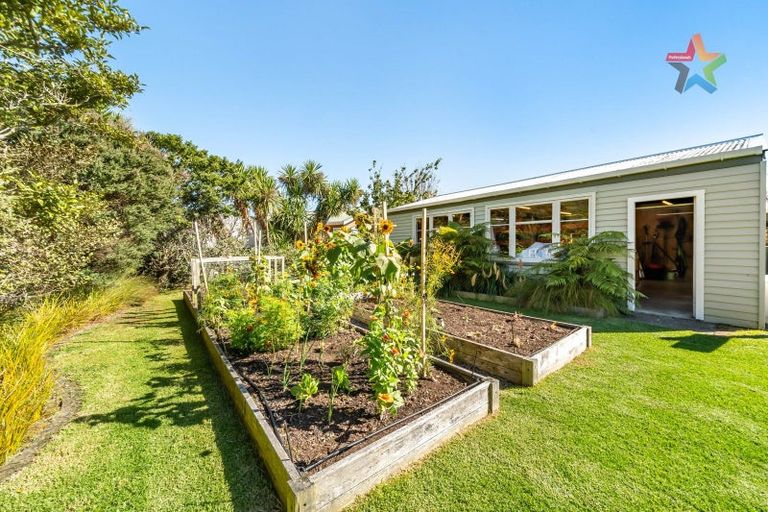 Photo of property in 126 Kowhai Street, Naenae, Lower Hutt, 5011