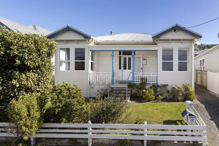 Photo of property in 52 Freyberg Street, Lyall Bay, Wellington, 6022