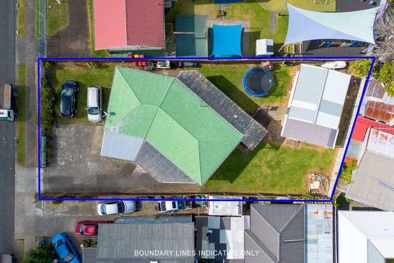 Photo of property in 53 Hokianga Street, Mangere East, Auckland, 2024