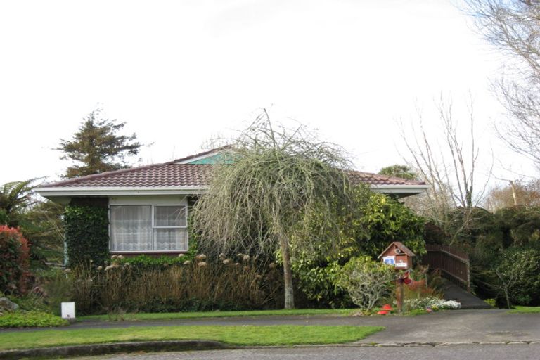 Photo of property in 16 Fairbank Avenue, Stratford, 4332